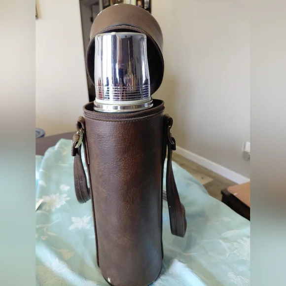 Vintage Stanley Metallic Green Thermos W/ Brown Carrying Case - Picture 8 of 13
